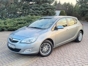 Opel Astra J Hatchback 5d 1.4 Twinport ECOTEC 100KM 2011 Opel Astra 1.4 100KM Klima 1-reka Tablet Carplay Gotowy do jazdy PL, zdjęcie 17