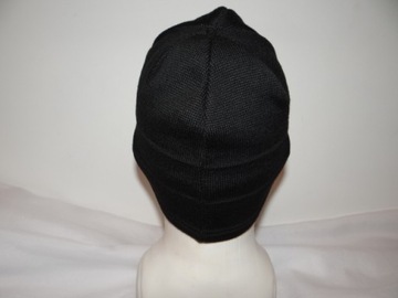 ПРОХЛАДНАЯ ШЕРСТЯНАЯ ЗИМНЯЯ ШАПКА