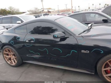 Ford Mustang VI Fastback Facelifting 5.0 Ti-VCT 460KM 2020 Ford Mustang Gt Premium Fastback 2020 5.0 Benzyna 460KM, zdjęcie 6