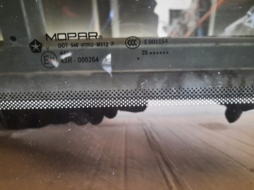 Ram 1500 19- Заднее стекло Quad Cab 68303344AD США