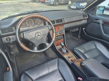 Mercedes W124 Cabrio 2.0 136KM 1997 Mercedes-Benz W124 (1984-1993) Mercedes- Benz W124 E200 2,0 Benzyna Zadban, zdjęcie 1