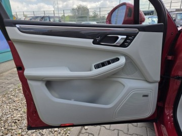 Porsche Macan SUV Facelifting II 2.0  265KM 2021 Porsche Macan 2.0 265 KM. FV23%., zdjęcie 27