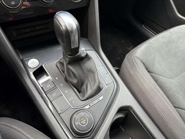 Volkswagen Tiguan Allspace SUV 2.0 TDI 150KM 2021 Volkswagen Tiguan Allspace 2.0 TDI 150 KM HighlinePodgrzewana SzybaLED Mat, zdjęcie 2