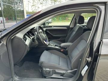 Volkswagen Passat B8 GTE Variant Facelifting 1.4 TSI Plug-In-Hybrid 218KM 2022 Volkswagen Passat Variant Salon PL, Navi, Serwis, zdjęcie 10