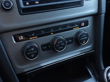 Volkswagen Golf VII Variant 1.2 TSI BlueMotion Technology 85KM 2017 VW Golf 1.2 TSI, Serwis ASO, Klima, Klimatronic, zdjęcie 14