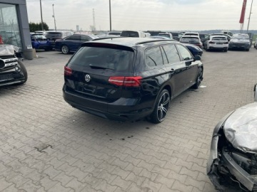 Volkswagen Passat B8 Variant 2.0 TDI 150KM 2015 Volkswagen Passat Variant Highline Automat Podgrz.