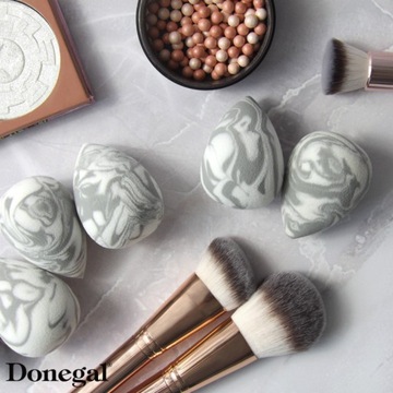 Donegal Кисть для макияжа, большая для пудры, румян и бронзатора, в бесплатном футляре