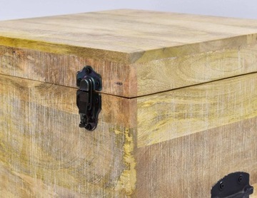 Колониальный сундук, массив дерева манго, Индия.