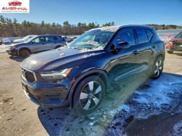 Volvo XC40 Crossover 2.0 T5 247KM 2019 Volvo XC 40 T5 Momentum 2019 2.0 Benzyna 248KM
