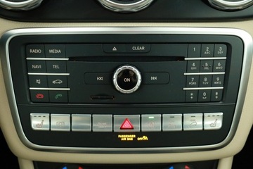 Mercedes GLA I Off-roader 2.0 220 184KM 2017 Mercedes GLA GLA 220 4MATIC, Salon Polska, 4X4, zdjęcie 18