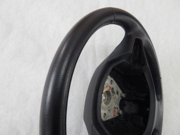 BMW F10 F11 F01 F07 - красивый оригинальный кожаный руль