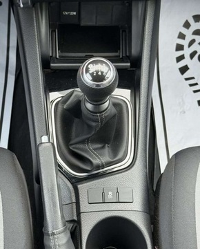 Toyota Auris II Hatchback 5d Facelifting 1.33 Dual VVT-i 99KM 2016 Toyota Auris salon Polska, serwis ASO Toyota, 58 tys km, czujniki park., G, zdjęcie 6