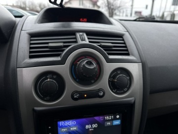 Renault Megane II 2004 Renault Megane 1.6 16V benzyna/Opony wielosezonowe, zdjęcie 15