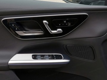 Mercedes GLC C254/X254 Coupe 2.0 300 258KM 2025 GLC Coupe 300 4-Matic AMG Line 2.0 (258KM) 2025, zdjęcie 8