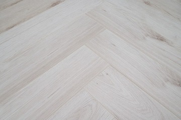 PANELE PODŁOGOWE KRONOTEX HERRINGBONE AC4 8MM V4