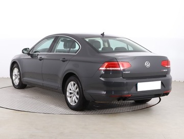 Volkswagen Passat B8 Limousine 1.8 TSI BlueMotion Technology 180KM 2015 VW Passat 1.8 TSI, Salon Polska, Automat, Navi, zdjęcie 3