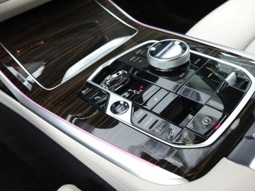 BMW X7 SUV Facelifting 3.0 40i 381KM 2025 BMW X7 xDrive40i Sport Suv 3.0 (381KM) 2025, zdjęcie 10