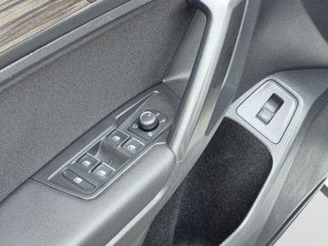 Volkswagen Tiguan Allspace SUV Facelifting 2.0 TSI 190KM 2022 Volkswagen Tiguan Allspace Allspace Bogata wersjaHakFULL LEDVirtual Martwe, zdjęcie 10