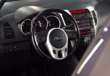 Kia Venga Mikrovan 1.6 DOHC CVVT 125KM 2014 Kia Venga 1.6 benzyna 125 KM 0 Kamera_Panorama-Grzane fotele 1.6 Benzyna, zdjęcie 15