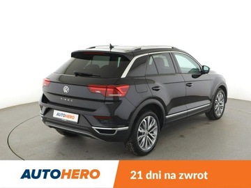 Volkswagen T-Roc I SUV 1.5 TSI ACT 150KM 2018 Volkswagen T-Roc Carat skóra panorama virtual, zdjęcie 6