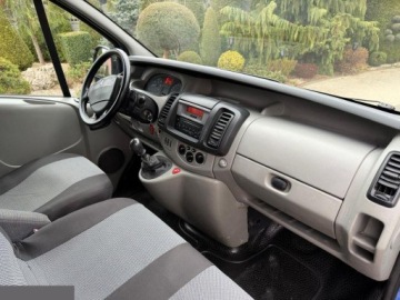 Renault Trafic II 2007 Renault Trafic Generation Expression 2.5 dCi 135KM 2007r, zdjęcie 4