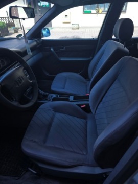 Audi A6 C4 Sedan 1.8 20V 125KM 1996 AUDI A6 (4A2, C4) 1.8 125 KM, zdjęcie 9