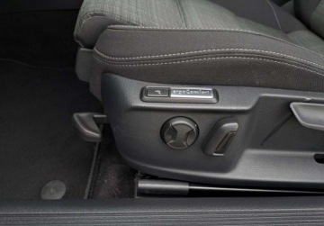Volkswagen Passat B8 Variant Facelifting 2.0 TDI SCR 200KM 2022 Volkswagen Passat 2.0TDI 200KM Business DSG Kamera Masaz AppConnect ACC Na, zdjęcie 11