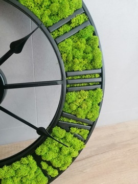 Металлические часы-лофт, мох хроботек, 60 см.