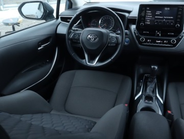 Toyota Corolla XII Sedan 1.8 Hybrid 122KM 2022 Toyota Corolla 1.8 Hybrid, Salon Polska, zdjęcie 6