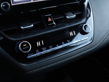 Toyota Corolla XII 2021 Toyota Corolla 2.0 Hybrid, Salon Polska, zdjęcie 15