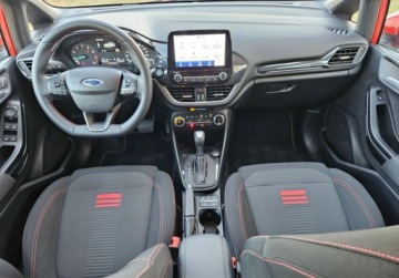 Ford Fiesta VIII Hatchback Facelifting 1.0 EcoBoost 125KM 2023 Ford Fiesta Automat, Hybryda,Niski przebieg, ze Szwajcarii Benzyna 125KM, zdjęcie 21