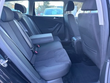 Volkswagen Passat B6 Variant 2.0 TDI-CR DPF 110KM 2010 Volkswagen Passat 2.0 TDI CR/Bogata wersja/HAK/, zdjęcie 31