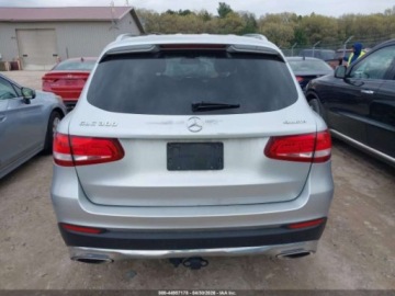 Mercedes GLC C253 2017 Mercedes-Benz GLC 300 4matic, 2017r., 4x4, 2.0L 2.0 Benzyna 241KM, zdjęcie 7