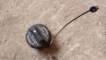 KIA STONIC KOREK WLEWU