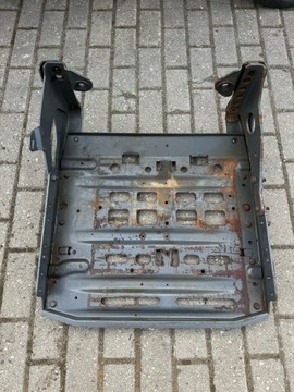 PODSTAWA SKRZYNKA AKUMULATORÓW 17.5 MERCEDES ATEGO III E6