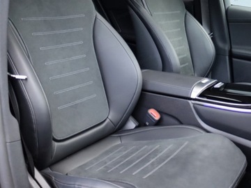 Mercedes GLC C254/X254 Coupe 2.0 200 204KM 2025 MERCEDES-BENZ GLC 200 4-Matic AMG Line 2.0 (204KM) 2025, zdjęcie 4