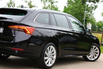 Skoda Octavia IV Kombi Plug-in 1.4 TSI iV Plug-In Hybrid 204KM 2021 Skoda Octavia 1.4 MHEV 204KM DSG STYLE Bezwypadkowa 100 Serwis Pewne Auto, zdjęcie 12