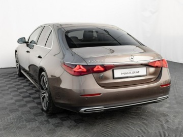 Mercedes Klasa E W214 Sedan 2.0 220d 197KM 2025 Mercedes E 220 4MATIC Avantgarde Szklany Dach, zdjęcie 3