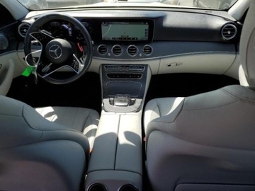 Mercedes Klasa E W213 2021 Mercedes-Benz Klasa E 350, 2021r., 2.0L 2.0 Benzyna 255KM, zdjęcie 7