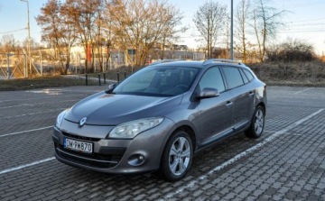 Renault Megane III Coupe-Cabriolet 2.0 16v 140KM 2010 Renault Megane 2,0 (140KM) LPG Automat 2.0 BenzynaLPG 140KM