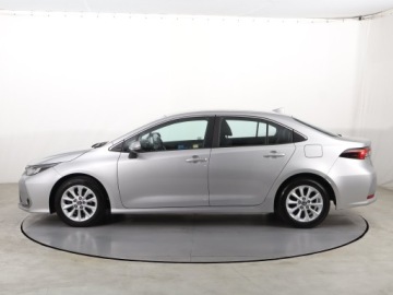 Toyota Corolla XII Sedan 1.5 VVT-i 125KM 2022 Toyota Corolla 1.5 VVT-i, Salon Polska, zdjęcie 2