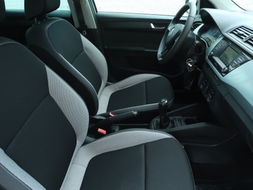 Skoda Fabia III Kombi 1.2 TSI 110KM 2016 Skoda Fabia 1.2 TSI, Salon Polska, Serwis ASO, zdjęcie 8