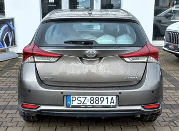 Toyota Auris II Hatchback 5d Facelifting 1.6 Valvematic 132KM 2016 Toyota Auris 1,6 16V 132kM Klimatronik,Opony zimowe,Salon Polska 1.6 132KM, zdjęcie 6