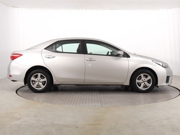 Toyota Corolla XI Sedan 1.33 Dual VVT-i 99KM 2015 Toyota Corolla 1.3 Dual VVT-i, Salon Polska, Klima, zdjęcie 5
