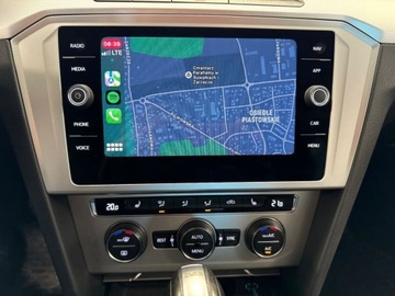 Volkswagen Passat B8 Variant 2.0 TDI BlueMotion SCR 150KM 2018 Volkswagen Passat R Line B8 grzane fotele i kierownica kamera hak, zdjęcie 9