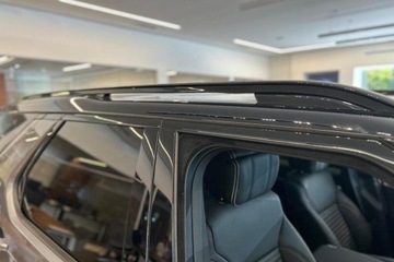 Land Rover Discovery V Terenowy Facelifting 3.0D I6 249KM 2024 Discovery V D250 Dynamic SE 3.0 (249KM) 2024, zdjęcie 3