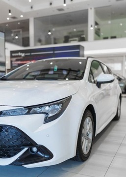 Toyota Corolla XII TS Kombi Facelifting 1.8 Hybrid 140KM 2023 Toyota Corolla 1.8 Hybrid Comfort LPG 1.8 BenzynaLPG 140KM, zdjęcie 11