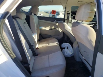 Hyundai Tucson III 2016 Hyundai Tucson 2016 HYUNDAI TUCSON SE 2.0 Benzyna 142KM, zdjęcie 11