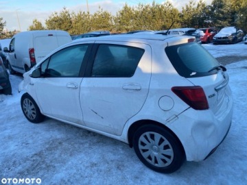 Toyota Yaris III Hatchback 5d Facelifting Hybrid 100KM 2015 Toyota Yaris 1.5 Hybrid 2015r/ automat, zdjęcie 3