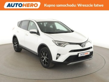 Toyota RAV4 IV 2015 Toyota RAV-4 grzane fotele półskóra hak kamera, zdjęcie 9